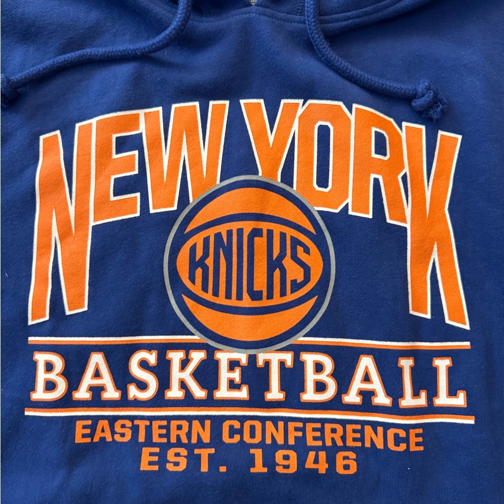 #670 NEW YORK KNICKS (47 Brand) NBA Basketball Blue Hoodie - Picture 5 of 15